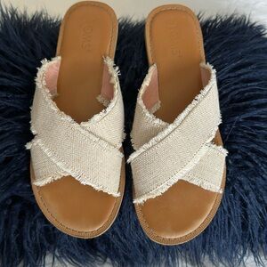 EUC TOMS  Frayed Flat Slide On Sandals SIze 8